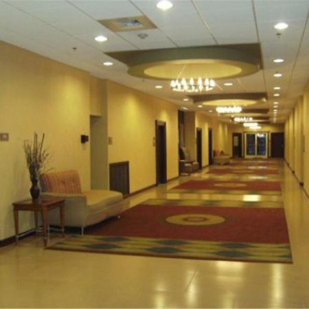 Holyoke Hotel And Conference Center Interior foto